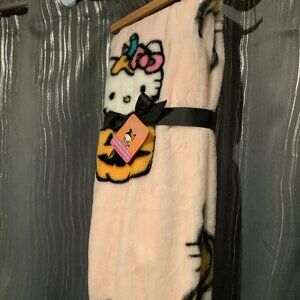 Hello Kitty Halloween Blanket
